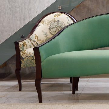 Sofas & Chairs